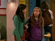 02 SamseeingJakeandexgirlfriendkissing