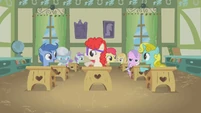 Cheerilee's class S1E12