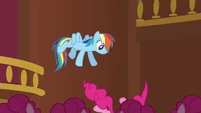 Rainbow drops Pinkie S3E03