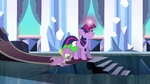 Twilight illuminates her horn S3E2
