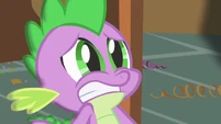 Spike's eyes dilate from fear S1E25