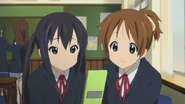 Azusa with Ui