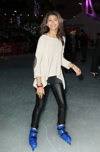 Zendaya 000