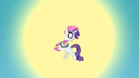 Rarity realizes her wings are gone S1E16