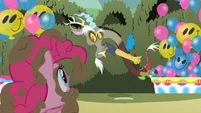 Discord talking to Pinkie S2E01
