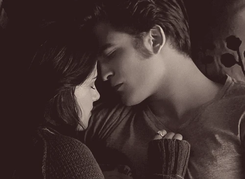 Triying to kiss