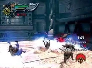 Kratos utilizando la Furia de Cronos contra los perros salvajes