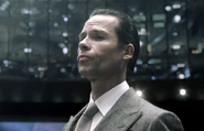 Peter-weyland-in-prometheus-TED-talk-video-620X400