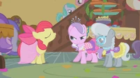 Diamond Tiara and Silver Spoon "compliment" Apple Bloom's dress S01E12