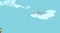 Derpy watching the footballs S1E13