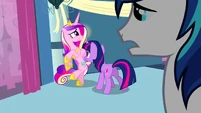 Twilight faces Cadance S02E25