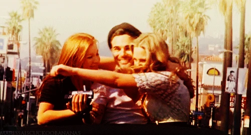 Tumblr_lyexkbo2Fl1qm1897o1_500.gif