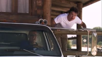 3x01 The Cabin Show (77)