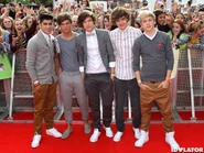 One-Direction-BBC-teen-awards-red-carpet