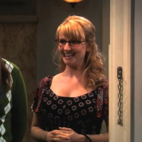 Bernadette Maryann Rostenkowski Wolowitz Big Bang Theory Wiki Das Wiki Rund Um Die 4 Physiker 6761