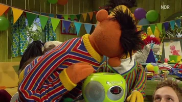 Kiss-Ernie&Bert-UnsereGeschichte-AlsDieSesamstaßeNachDeutschlandKam-(2012-2013)