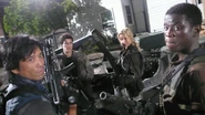 Behind-the-Scenes-falling-skies-23574873-1600-900