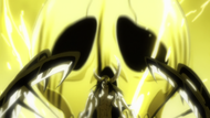 Nnoitra taken off guard by Kenpachi's reiatsu