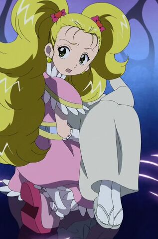 File:Luminous defending Sanae.jpg