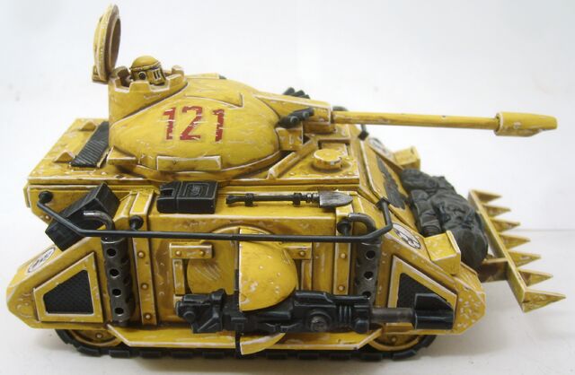http://images3.wikia.nocookie.net/__cb20130917225118/warhammer40k/images/thumb/f/f7/IF_Predator_ancient.jpg/640px-IF_Predator_ancient.jpg