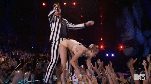 Miley Cyrus en los MTV 2013