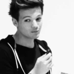 Louis-Tomlinson-one-direction-35942067-1