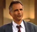Joe Scully (Robert Miano)