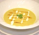 Golden Cauliflower-Curry Soup