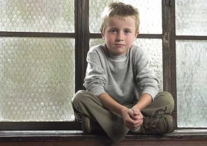 Wyson in a promotional photo for Journeyman.
