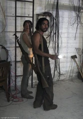 Kate und Sayid erkunden den Keller der Station