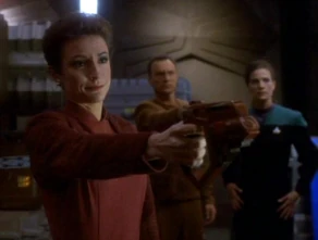 Kira und Dax bedrohen Sisko