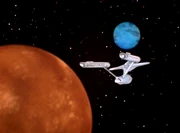 Zeon (im Hintergrund Ekos und die USS Enterprise)