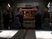Eine Besprechung der Lage mit Chief O'Brien