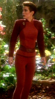 Bajoranische Uniform für Frauen zweiteilig.