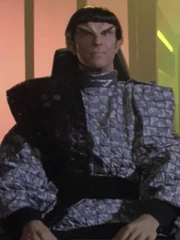 Commander Tebok auf dem Hauptbildschirm der Enterprise.