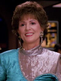 Majel Barrett als Lwaxana Troi