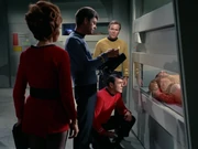 Khan wird an Bord der Botany Bay gefunden.
