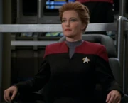 Janeway takes the center seat in 2371