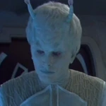 An Aenar physician