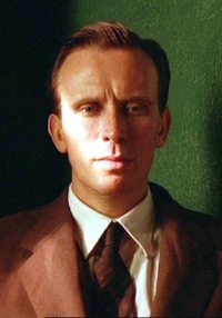 Peter Weller