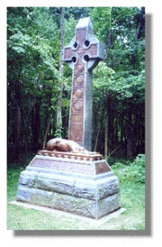 Pomnik Micheala O'Rhada w miejskim parku Scrios atha Morvan