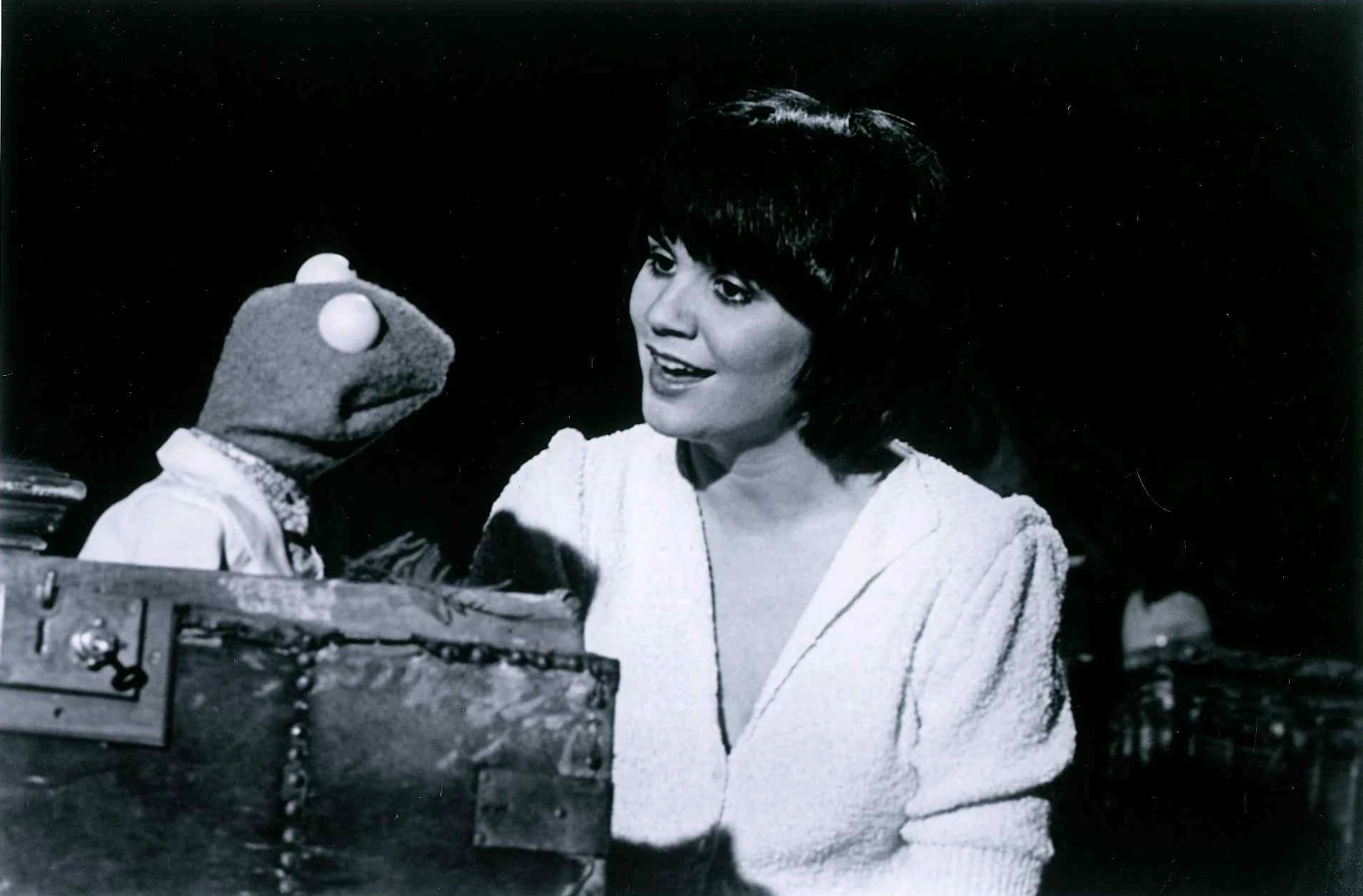 Linda Ronstadt and Kermit