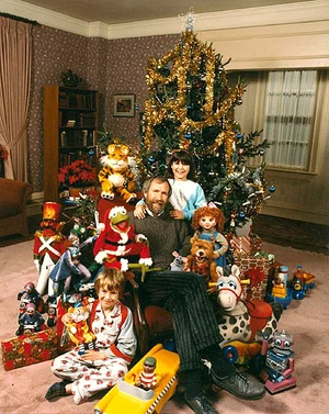 The Christmas Toy. Press release picture with kid actors & Jim Henson.