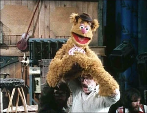 An example of right-handing with Fozzie Bear, on The Muppet Show.