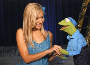 Kermit and Ashley Tisdale "Bop to the Top".