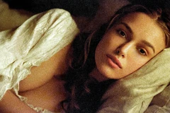 Elizabeth in the mansion.
