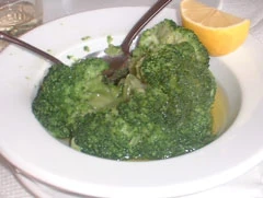 Broccoli salad (Salata brokolo)