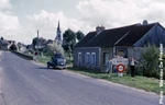 La RN138, au début des années 60, à l'entrée de Saint-Marceau. (c) Marceau De Priester.