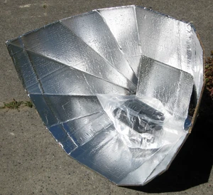 Photo of Fun-Panel solar cooker using oven cooking bag for glazing