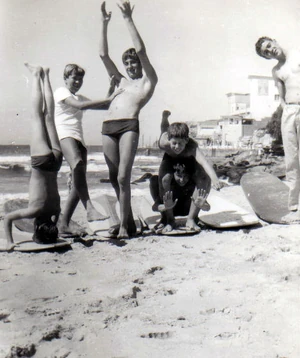 The younger crew at South Bondi, circa 1960.